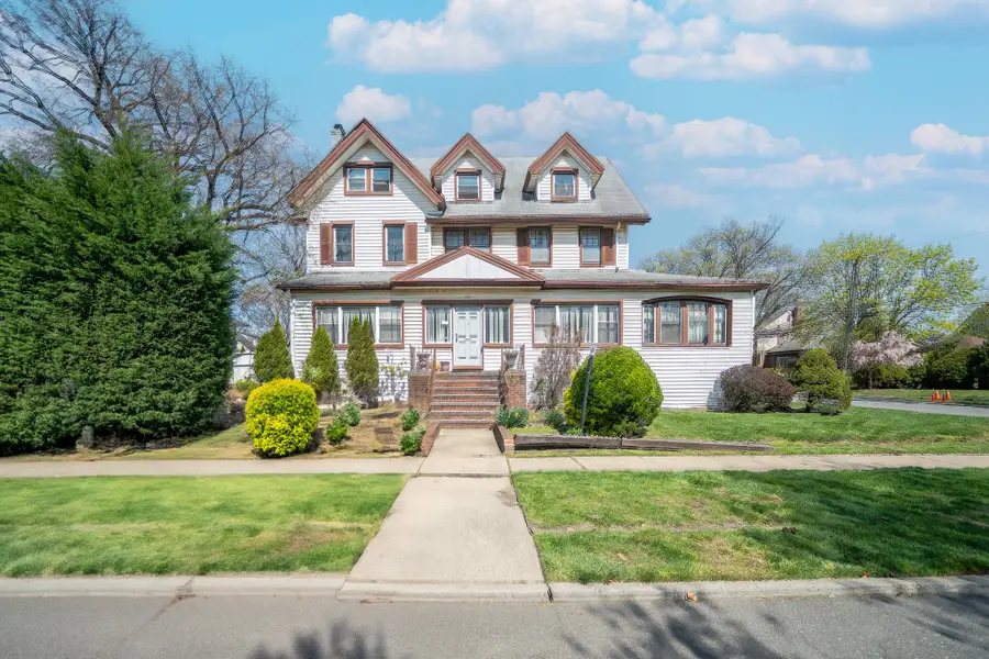 536 Albemarle Road, Cedarhurst, NY 11516 - Image #2