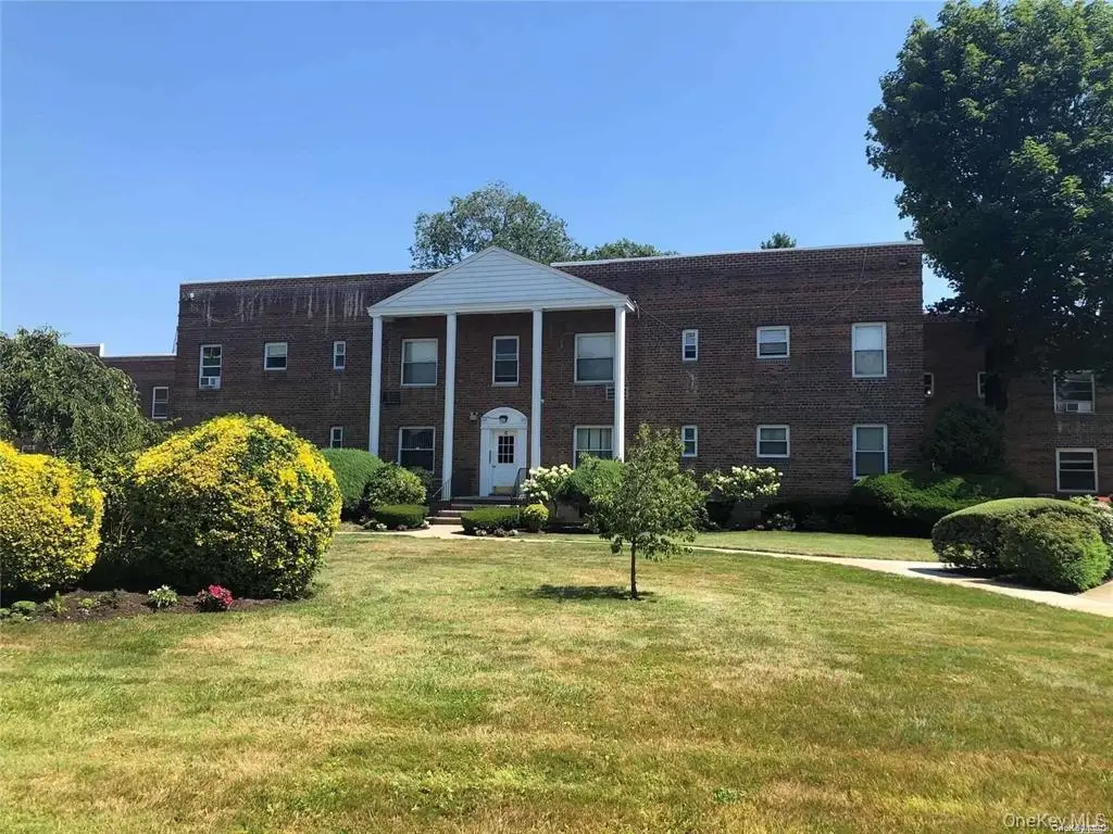 285 Central Avenue #B4, Lawrence, NY 11559 - Image #1