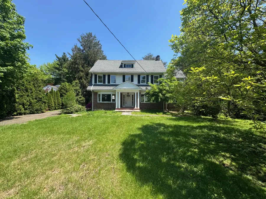 4 Meadow Road, Scarsdale, NY 10583 - Image #3