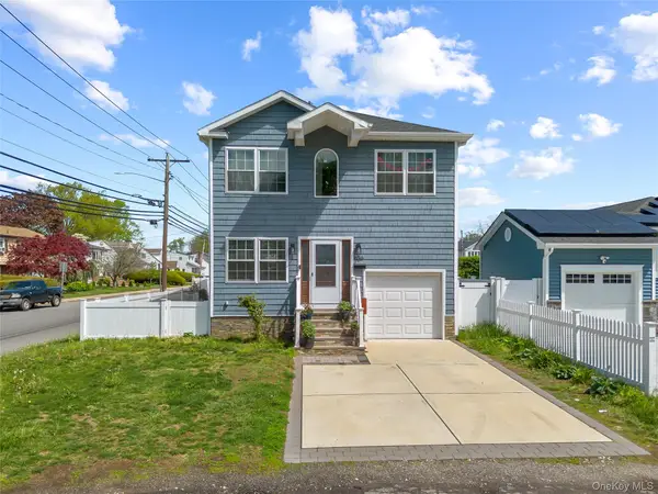 3875 South Street, Seaford, NY 11783