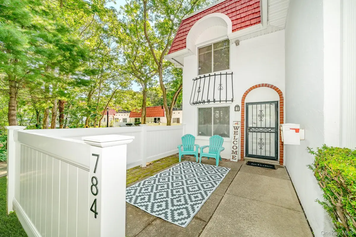 784 Blue Ridge Drive, Medford, NY 11763 - Image #1