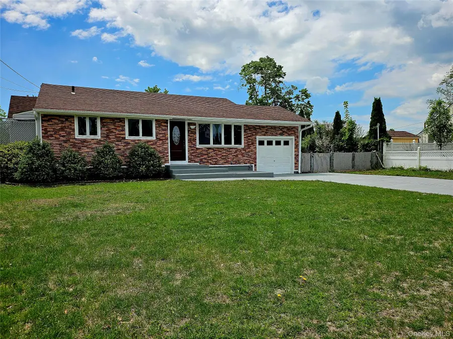 30 Eugene Drive, Kings Park, NY 11754 - Image #2