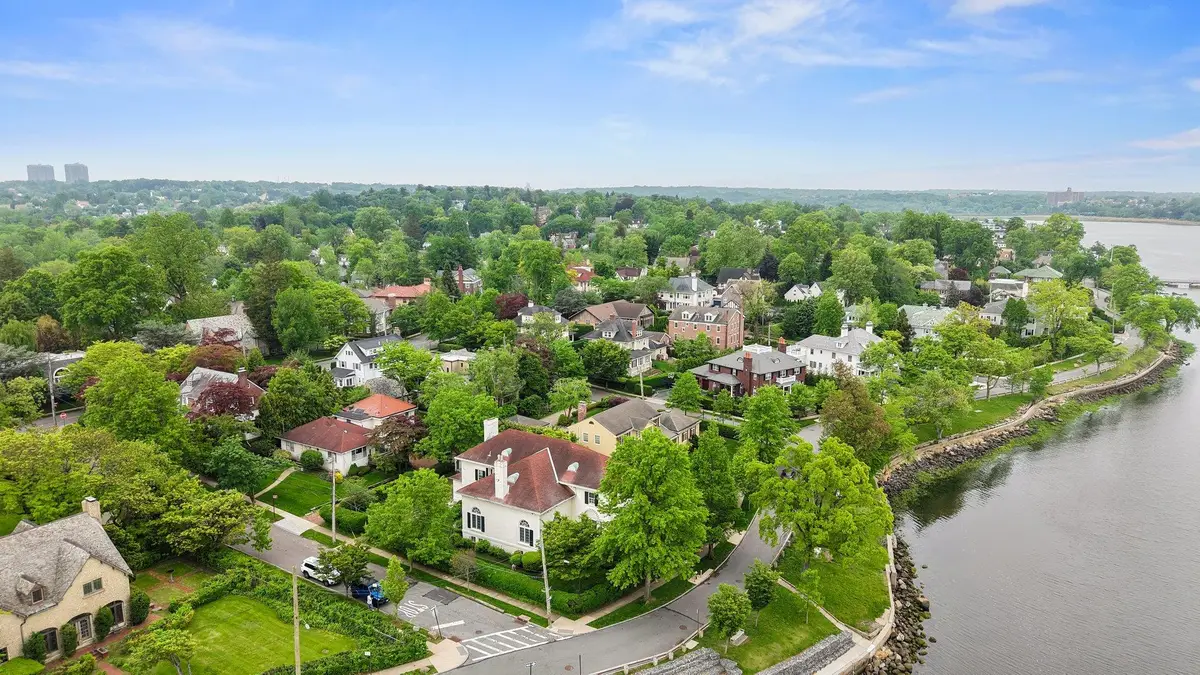 10-08 Shore Road, Douglaston, NY 11363 - Image #1