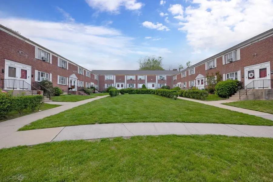 227-09 Hillside Avenue #5-17 DUPLEX, Bellerose Manor, NY 11427 - Image #3
