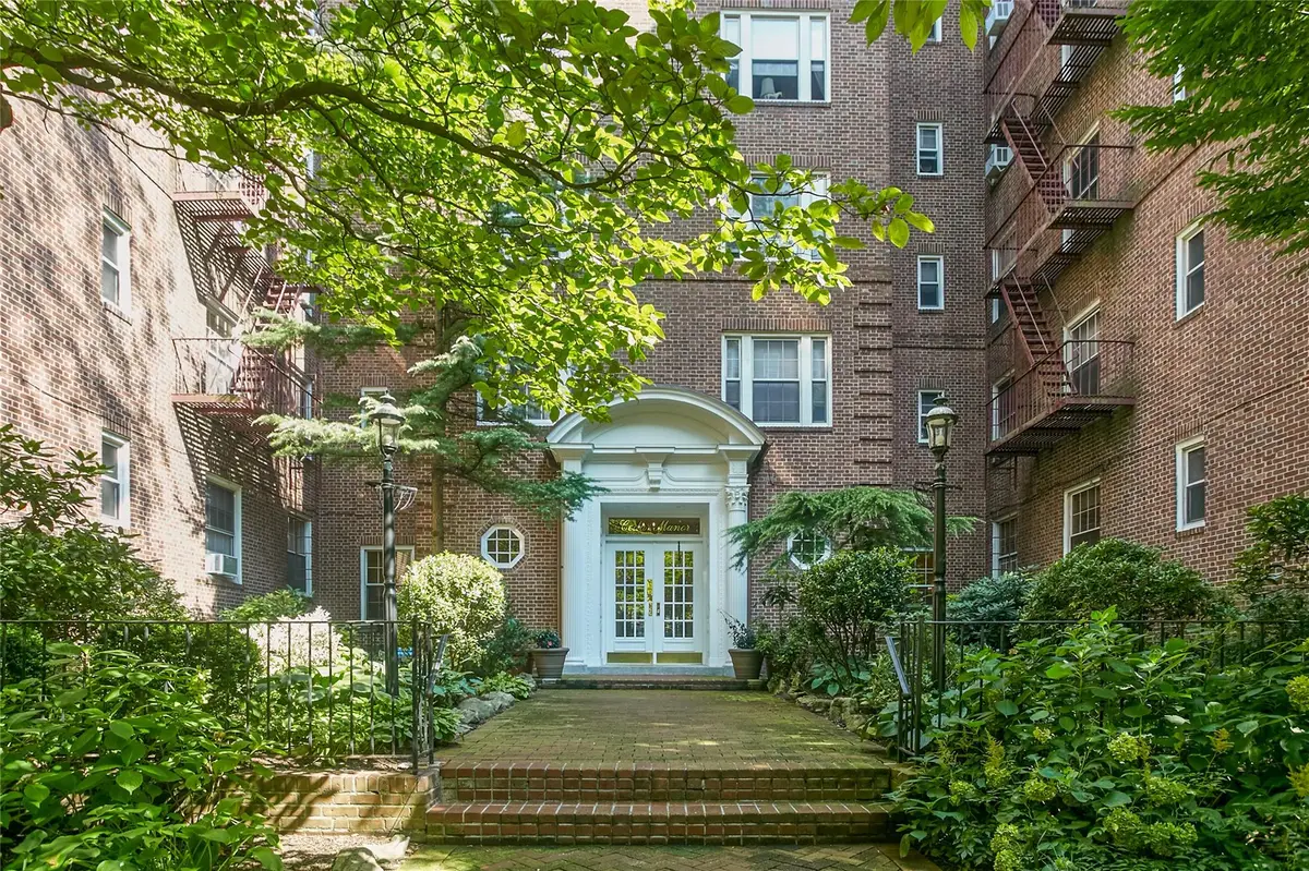 117-01 Park Lane South #C 1F, Kew Gardens, NY 11418 - Image #1