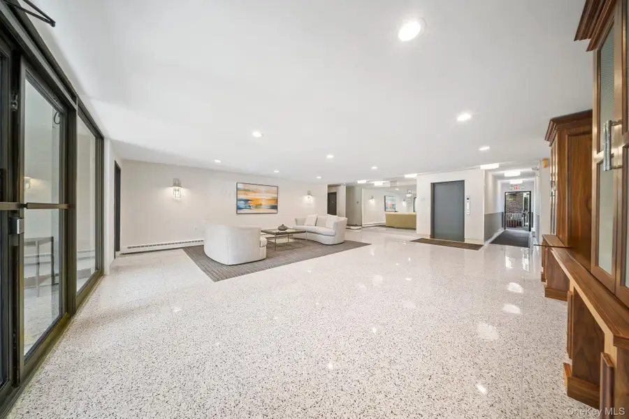 90 S Park Avenue #C7, Rockville Centre, NY 11570 - Image #3