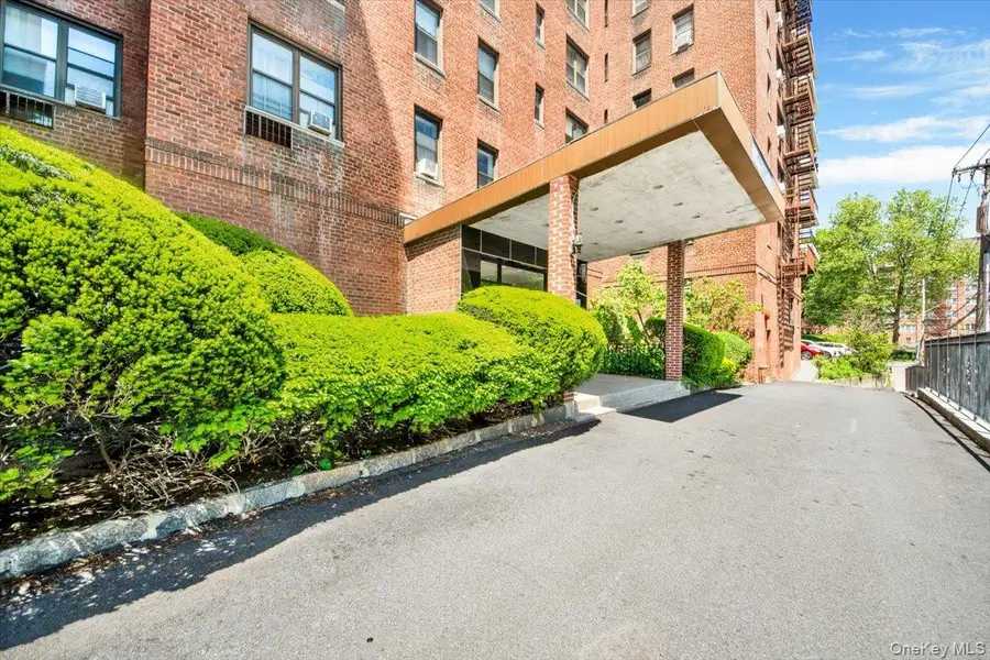 277 Bronx River Road #4L, Yonkers, NY 10704 - Image #3