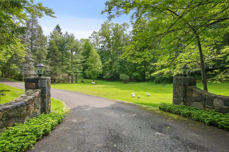 27 West Lane, Pound Ridge, NY 10576 - Image #2