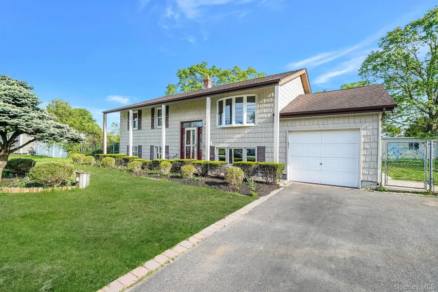 136 Tabor Street, Brentwood, NY 11717 - Image #2