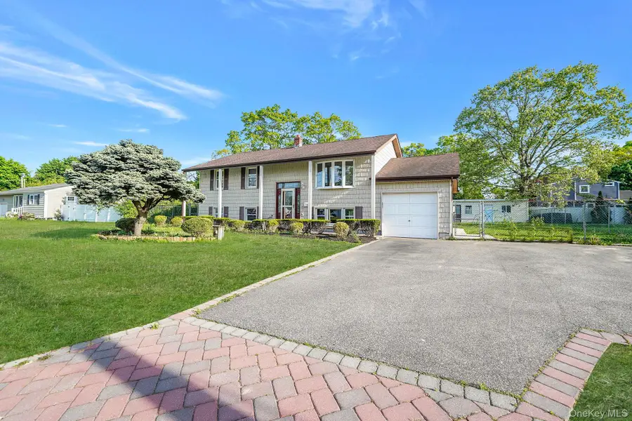 136 Tabor Street, Brentwood, NY 11717 - Image #3