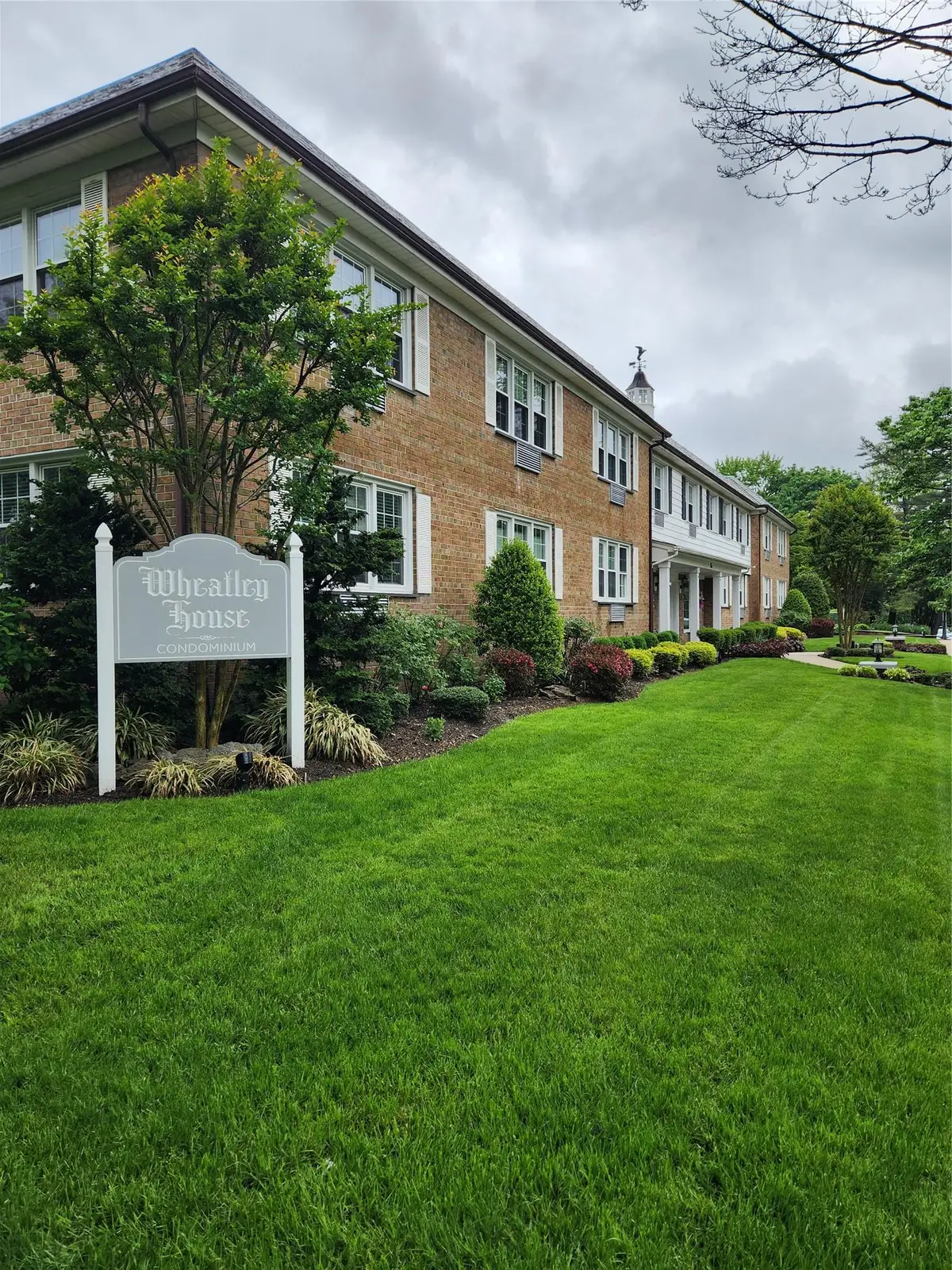 1 Bengeyfield Drive #2G, East Williston, NY 11596 - Image #1