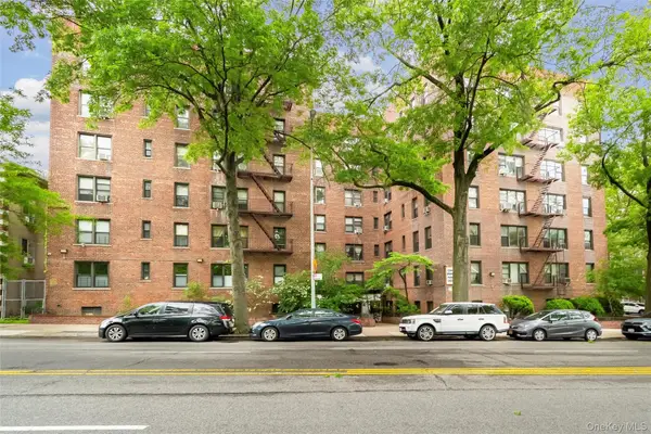 2244 Bronx Park E #1E, Bronx, NY 10467