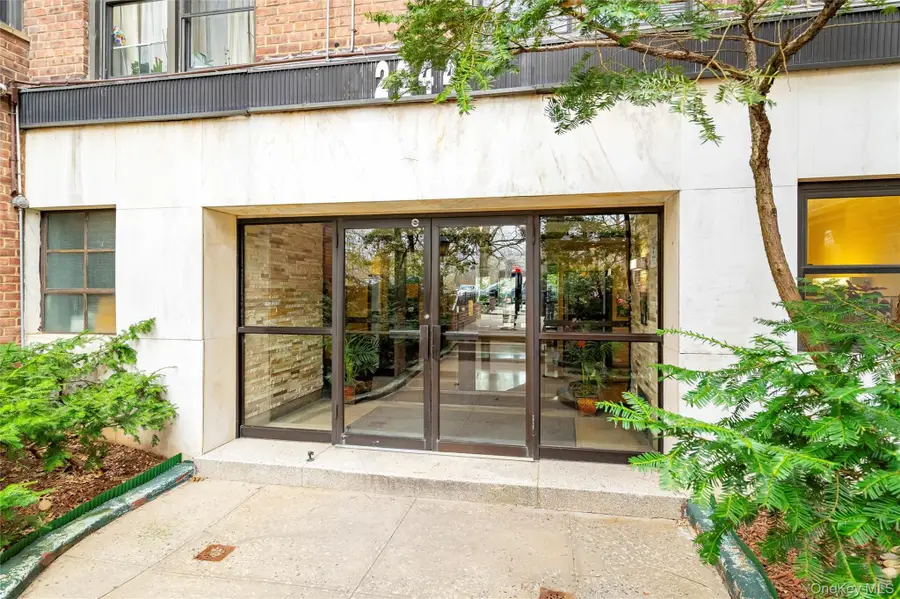 2244 Bronx Park E #1E, Bronx, NY 10467 - Image #3