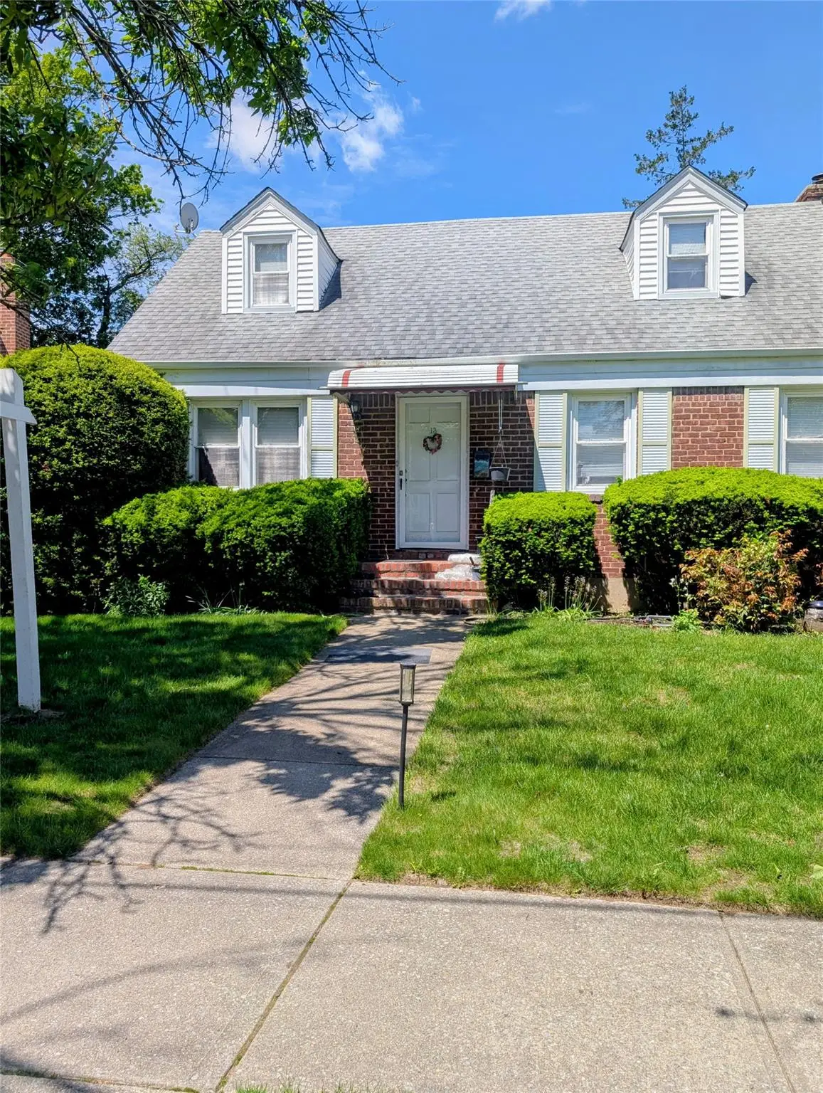 13 Surrey Lane, New Hyde Park, NY 11040 - Image #1