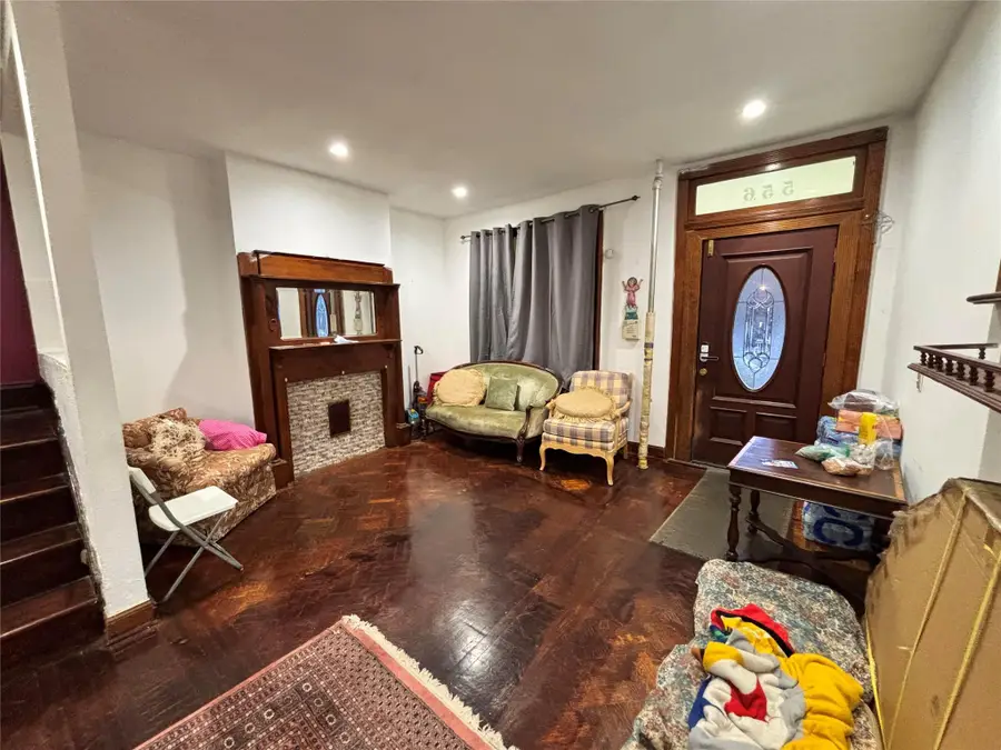 556 Van Cortlandt Park Avenue, Yonkers, NY 10705 - Image #3