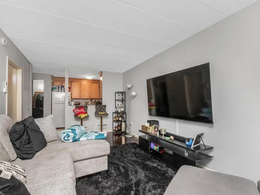 10813 Seaview Avenue #41B, Brooklyn, NY 11236 - Image #3