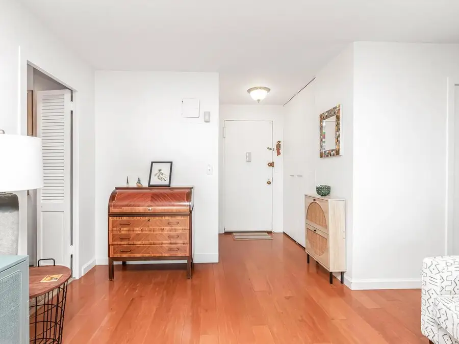 555 Kappock Street #18C, Bronx, NY 10463 - Image #2