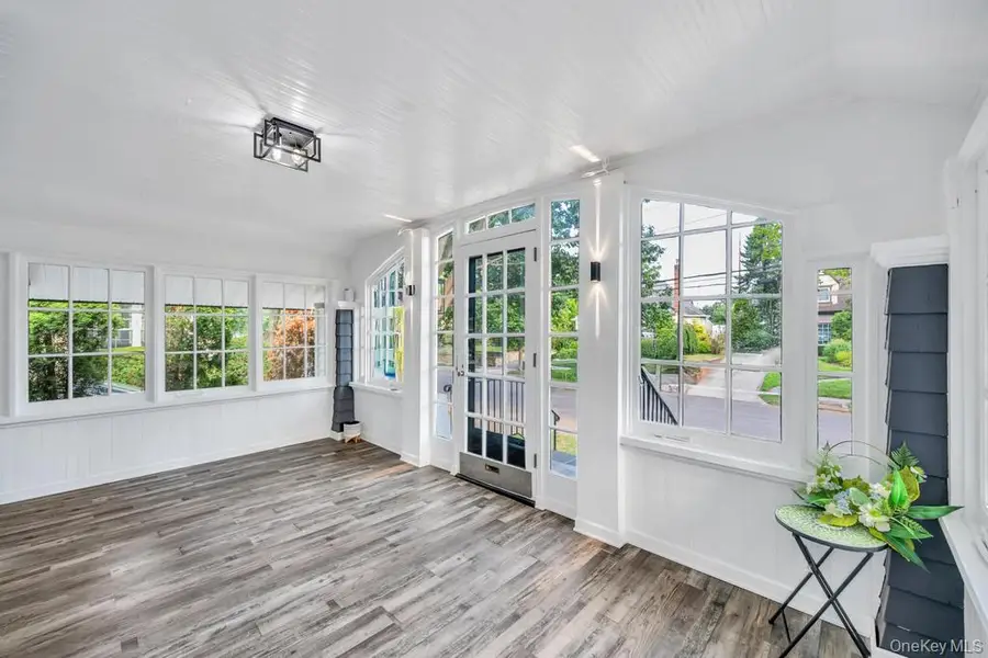 15 Superior Road, Floral Park, NY 11001 - Image #3