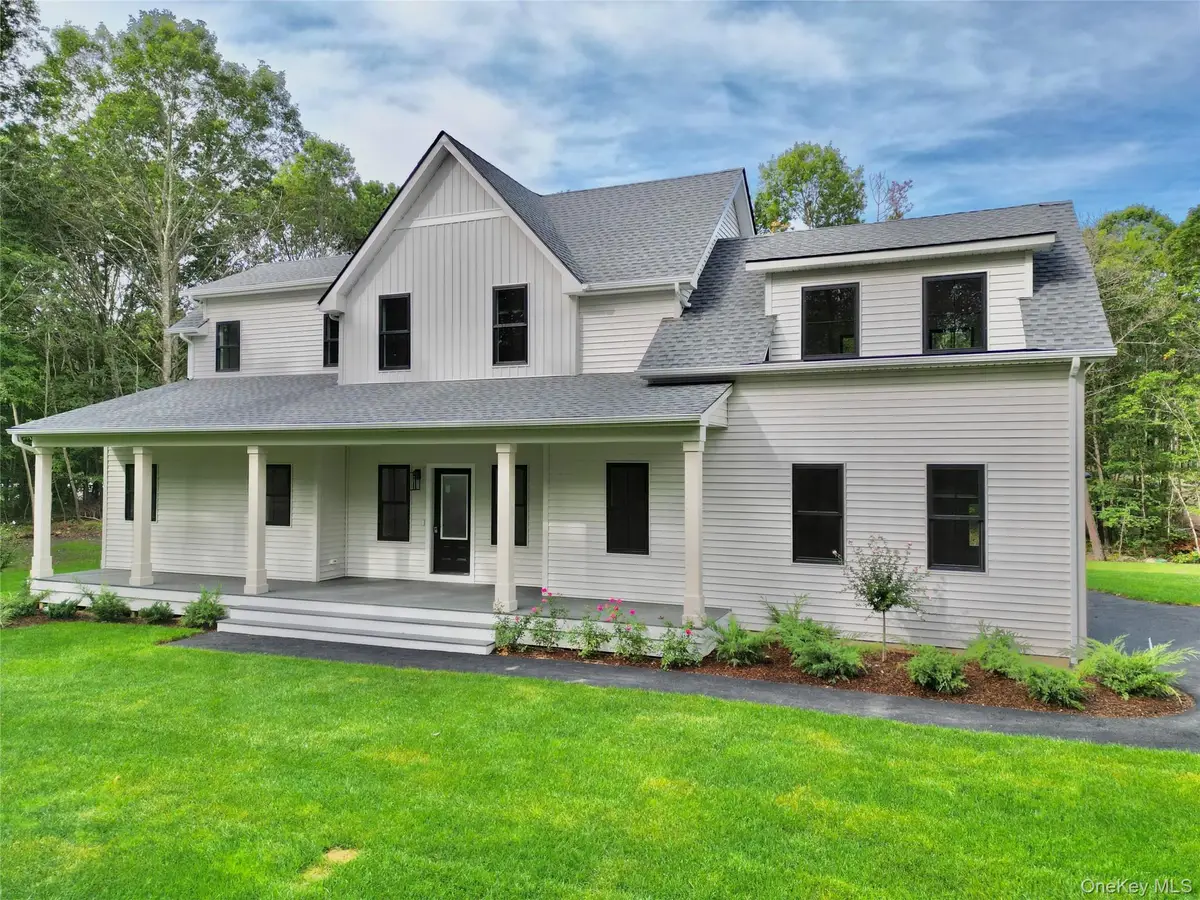 122 Dayton Avenue, Manorville, NY 11949 - Image #1