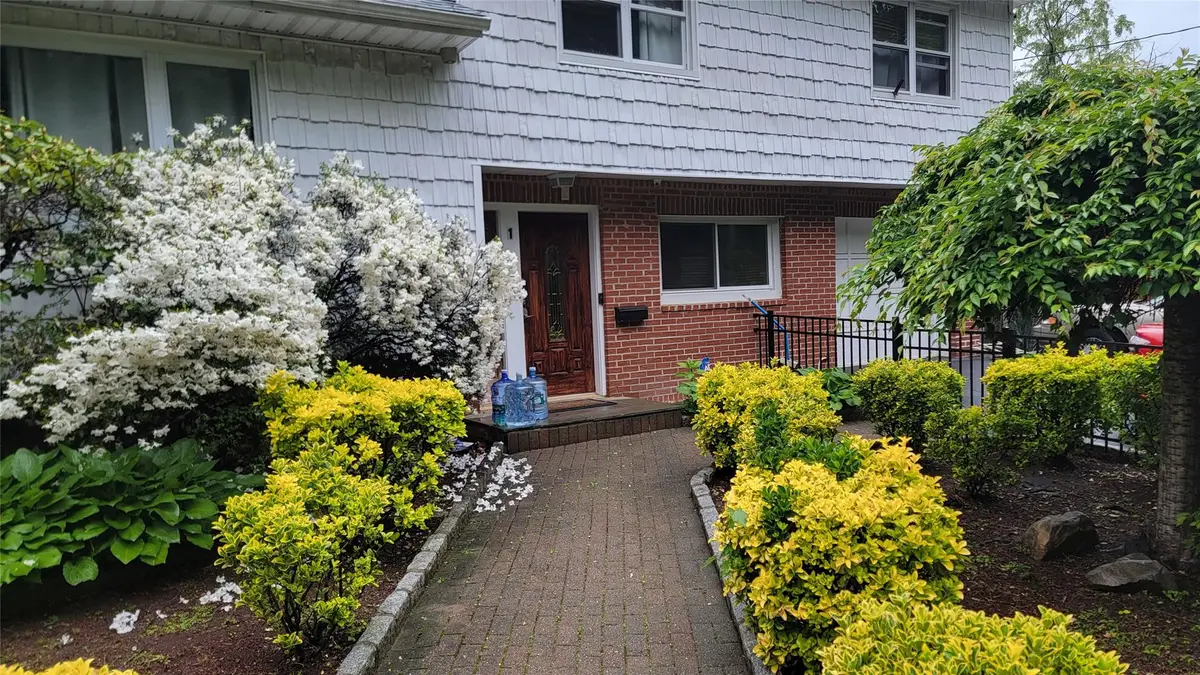 1 Cheshire Lane, Yonkers, NY 10710 - Image #1