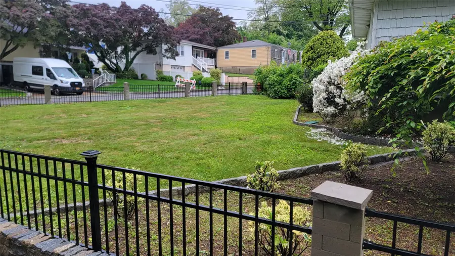 1 Cheshire Lane, Yonkers, NY 10710 - Image #2