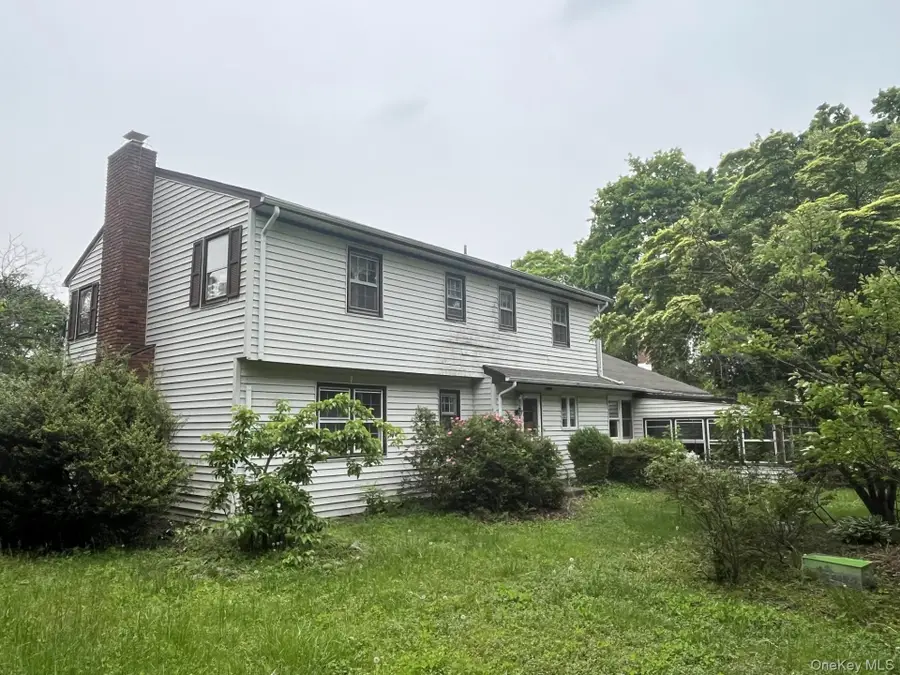 8 Bay Place, Huntington, NY 11743 - Image #3