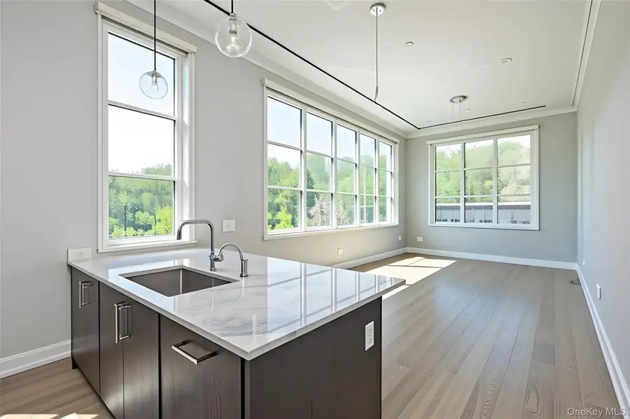 100 Garvies Point Road #1042, Glen Cove, NY 11542 - Image #3