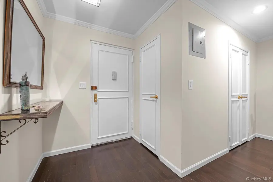 1390 Broadway #107, Hewlett, NY 11557 - Image #3