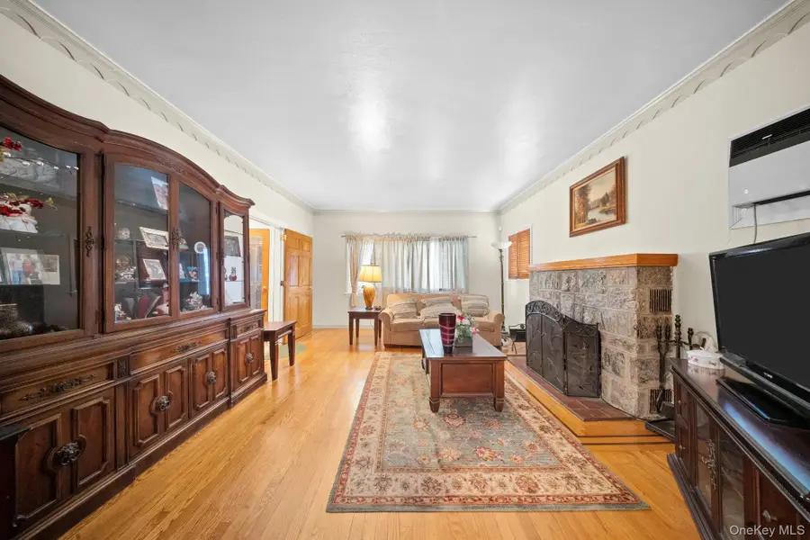 2816 215th Place, Bayside, NY 11360 - Image #2