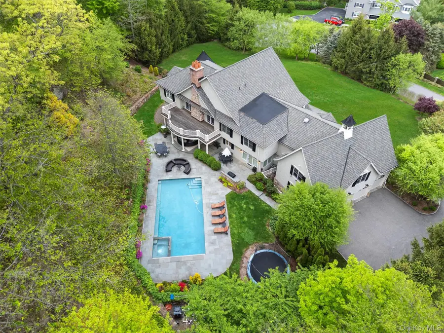 7 Ridgeview Circle, Armonk, NY 10504 - Image #2