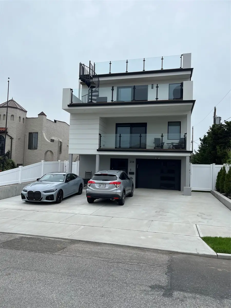 535 E Olive Street, Long Beach, NY 11561 - Image #2