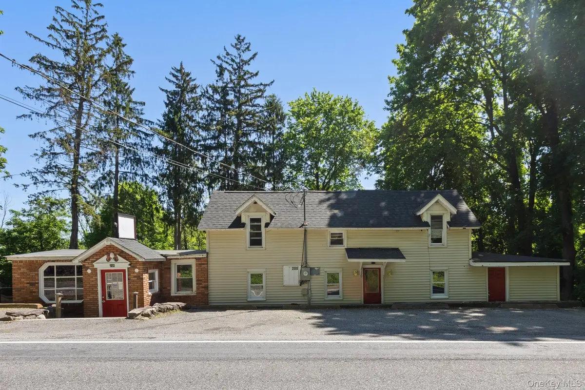 208 Tomahawk Street, Shenorock, NY 10598 - Image #1