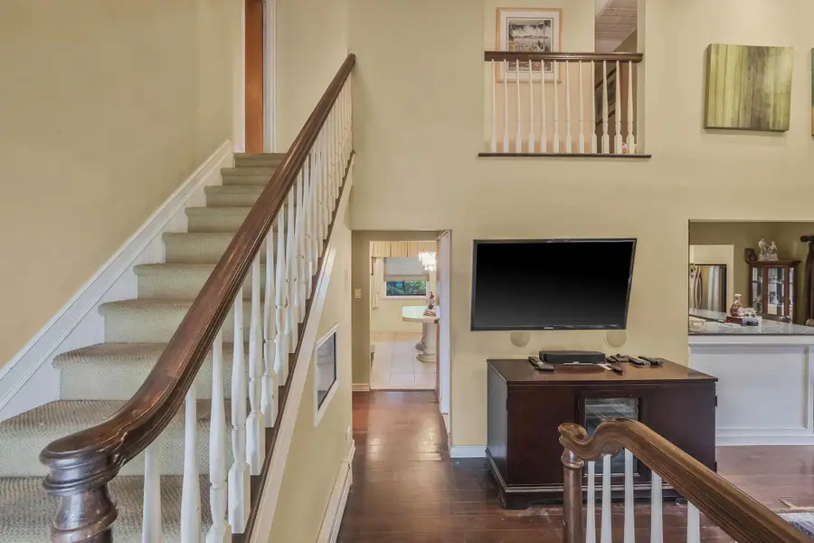 12 Grand Canyon Lane, Coram, NY 11727 - Image #3