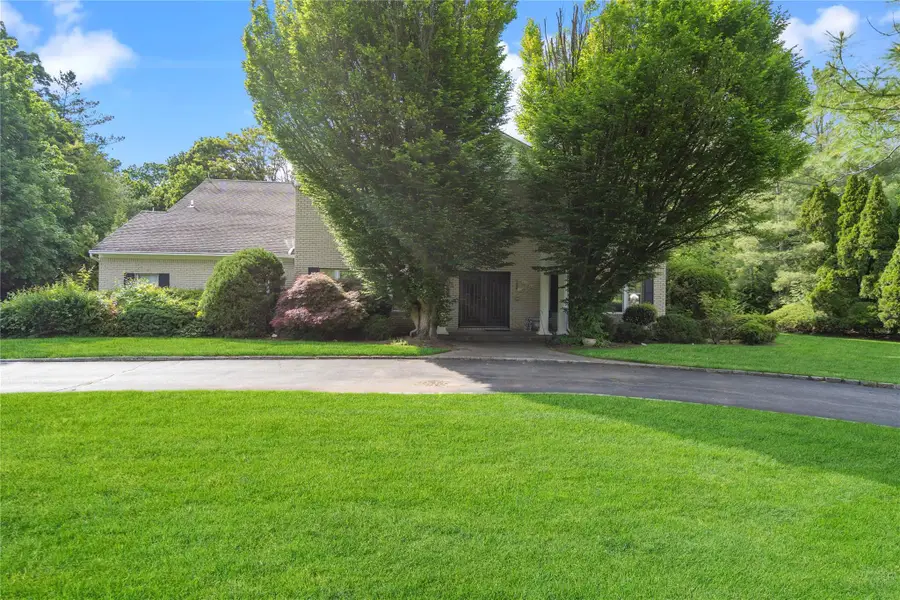 2 Harbor Court W, Roslyn Harbor, NY 11576 - Image #2