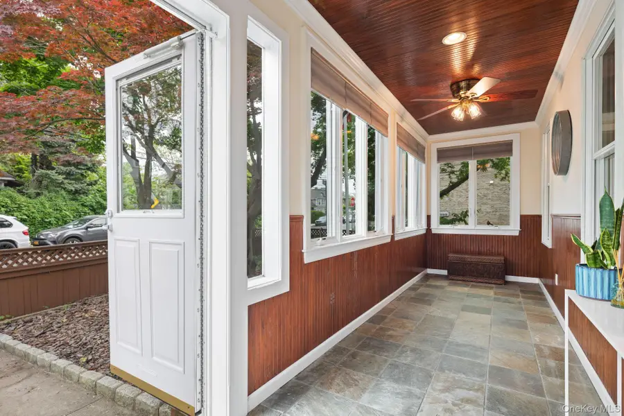 551 Minnieford Avenue, Bronx, NY 10464 - Image #2