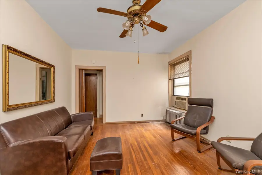 83-52 Talbot Street #2H, Kew Gardens, NY 11415 - Image #2