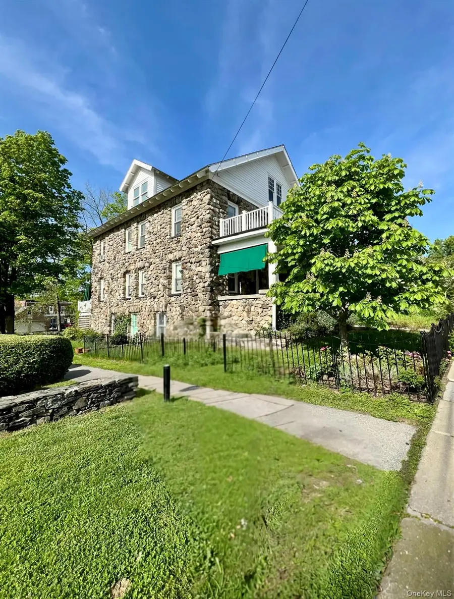 17 Washington Avenue, Millbrook, NY 12545 - Image #2