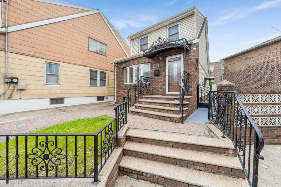 71-26 58 Avenue, Maspeth, NY 11378 - Image #2