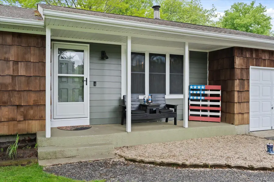 12 Debragga Avenue, East Moriches, NY 11940 - Image #3