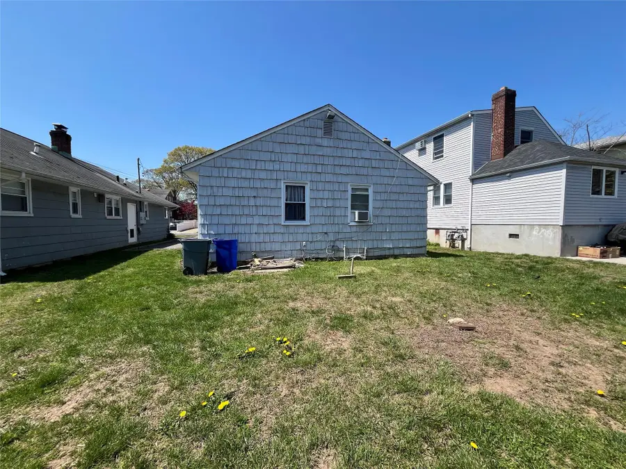 44 Firwood Road, Port Washington, NY 11050 - Image #3