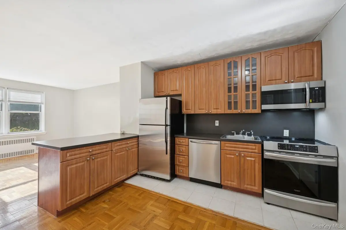 162-21 Powells Cove Boulevard #1M, Beechhurst, NY 11357 - Image #1