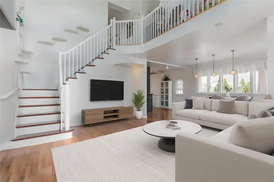 849 E Bay Drive, West Islip, NY 11795 - Image #3