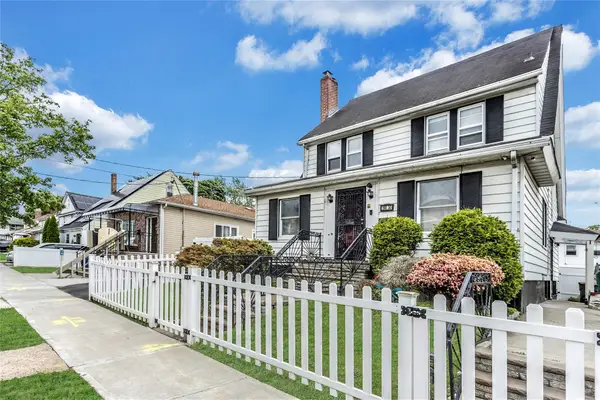 190-30 103rd Avenue, Hollis, NY 11423