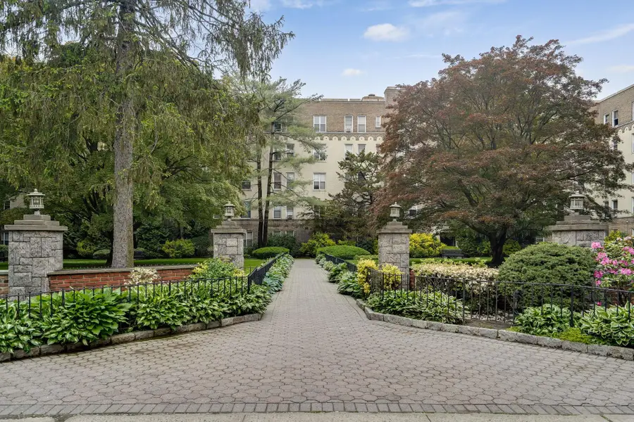 472 Gramatan Avenue #CC3, Mount Vernon, NY 10552 - Image #2