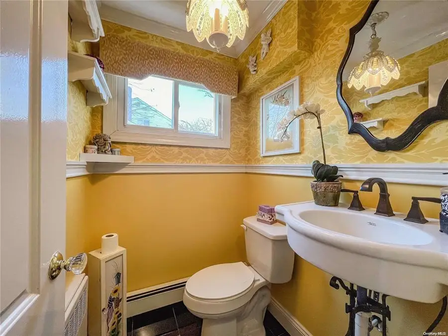 47 Myson Street, West Islip, NY 11795 - Image #3