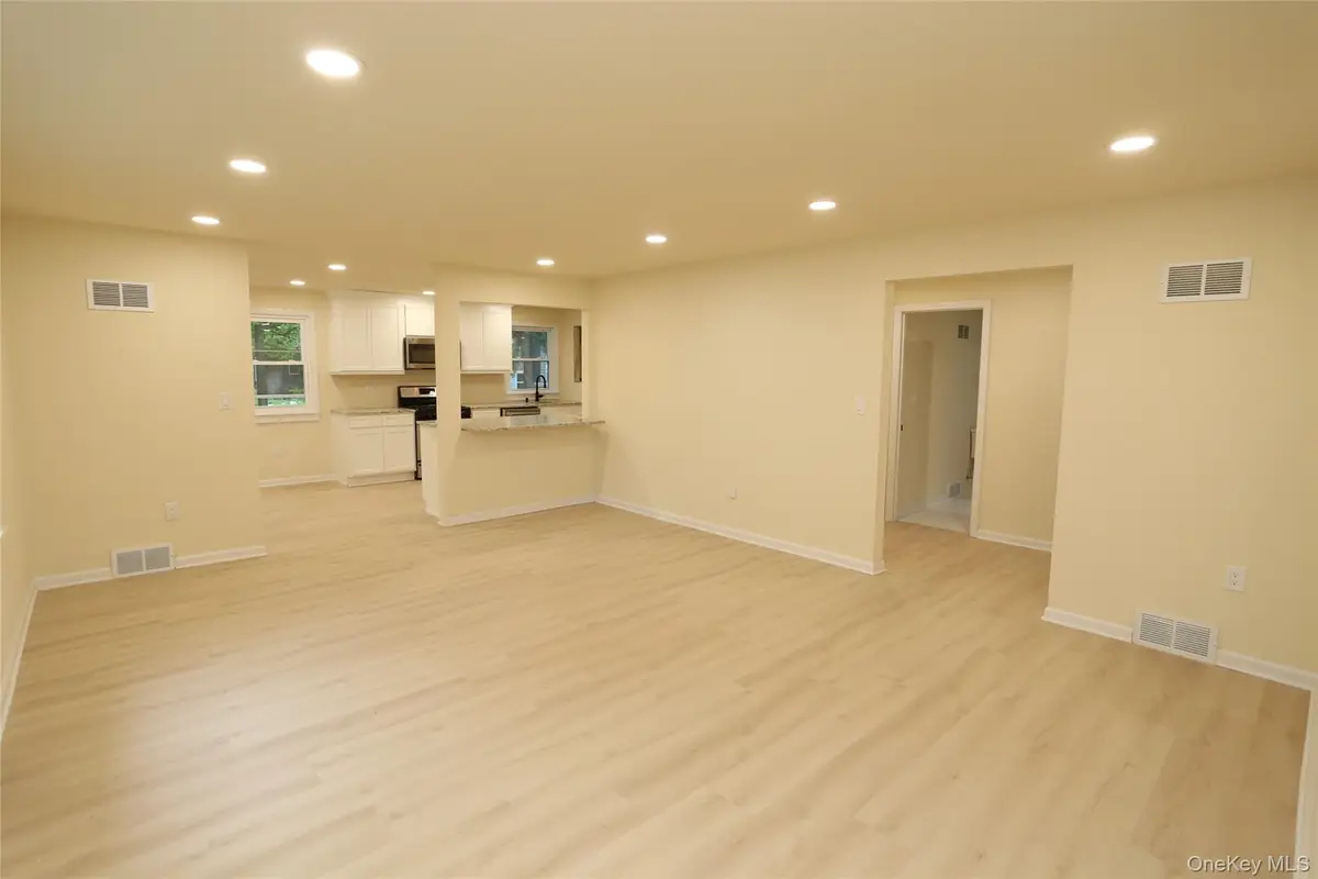 20 Pineview Road, West Nyack, NY 10994 - Image #1