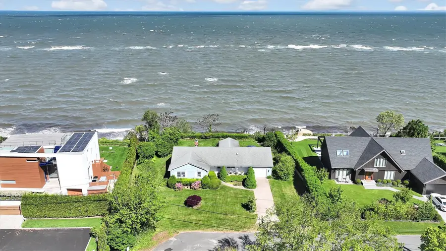 545 Glen Court, Cutchogue, NY 11935 - Image #2