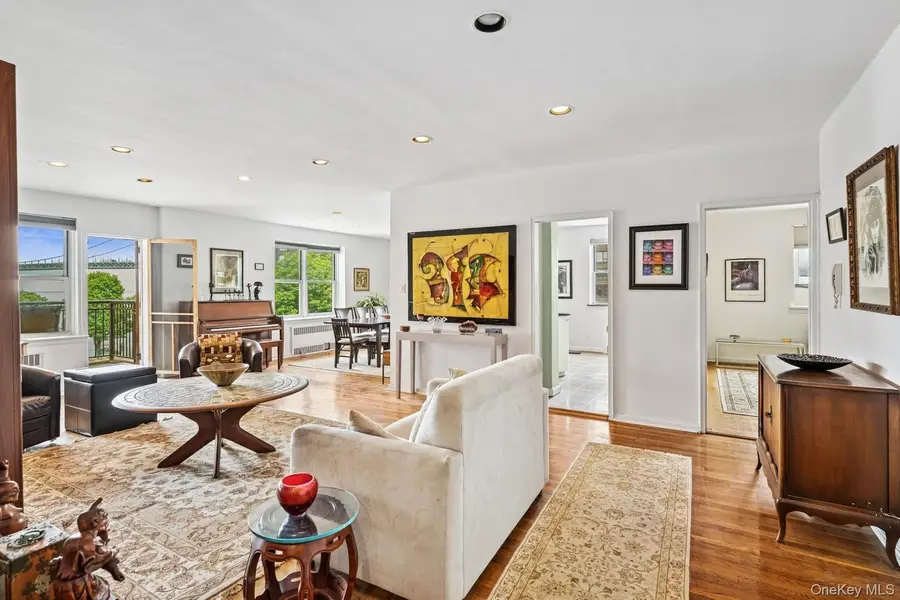 162-41 Powells Cove Boulevard #4G, Beechhurst, NY 11357 - Image #2