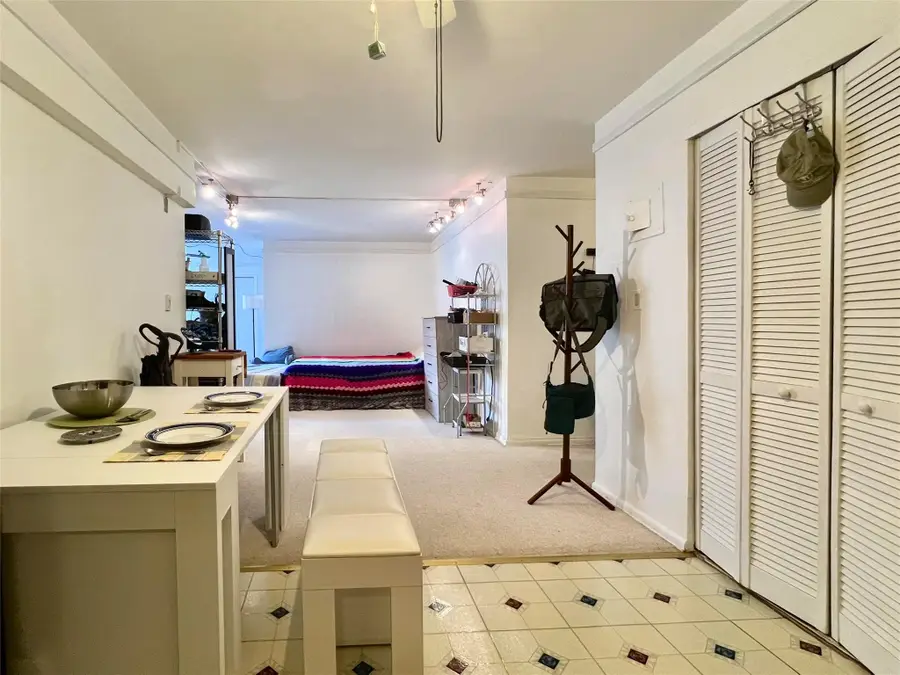 142-05 Roosevelt Avenue #301, Flushing, NY 11354 - Image #2