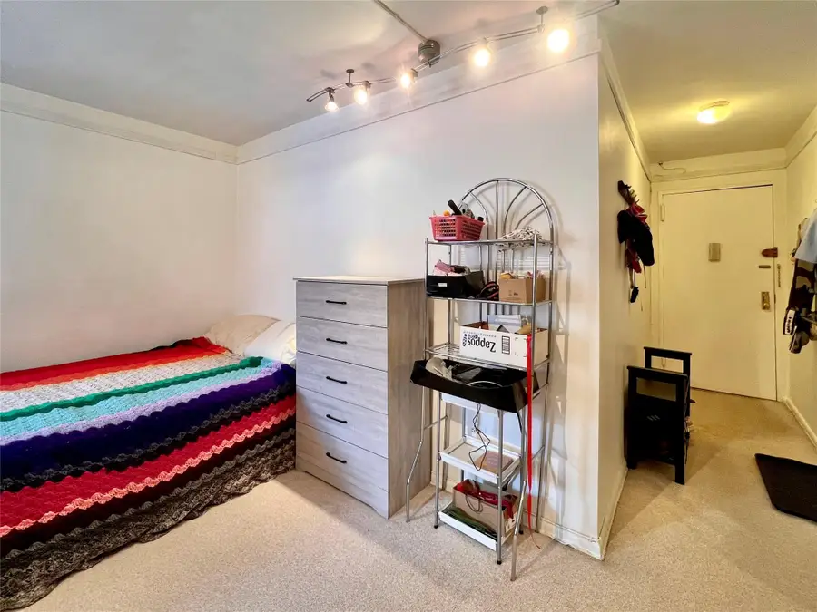 142-05 Roosevelt Avenue #301, Flushing, NY 11354 - Image #3